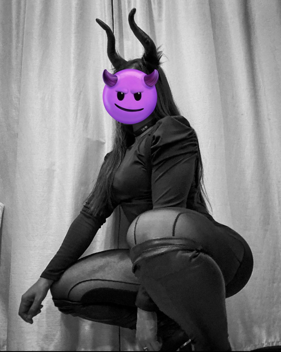 SophiedelaO2's tweet photo. Podemos hacer videollamada 😏😏😏 https://t.co/u7RDub5D7f