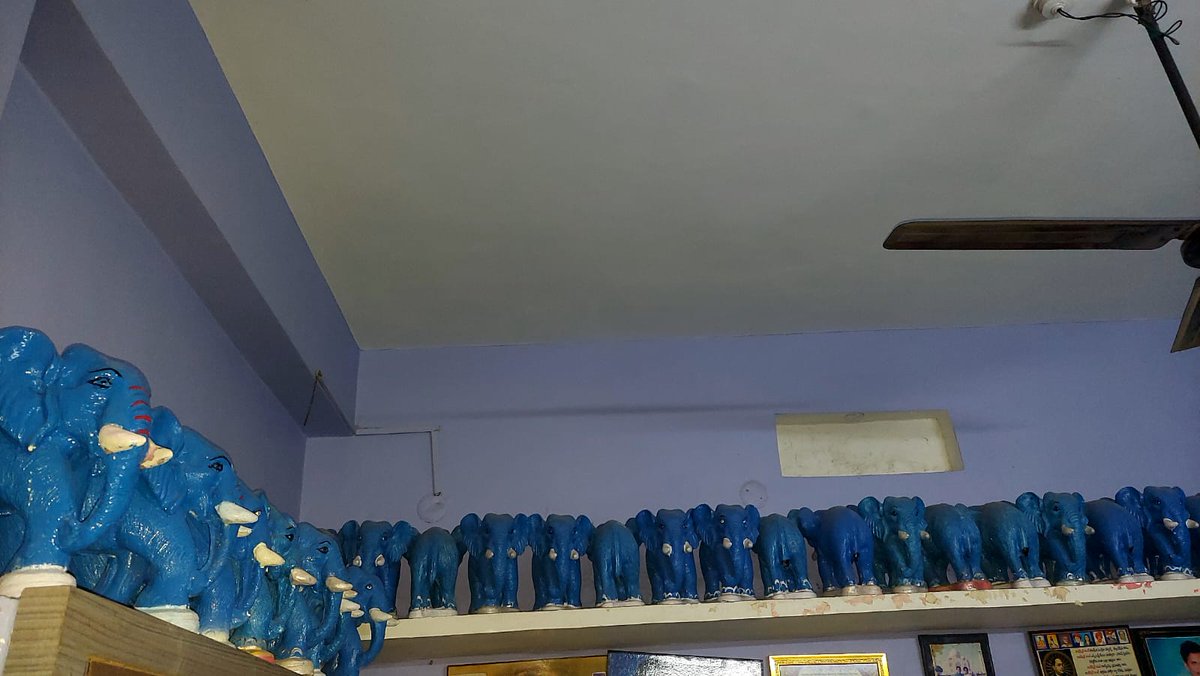 NishaniSuma's tweet photo. #BSP4MUNUGODE #munugodeWithBSP #ElephantThisTime @RSPraveenSwaero @Andoju @RamaNishani @PrashantSwaero @thurpukarthik11 @MMoghalaiah @BSP4Khammam @BITCELL_BSP @BSPYatra @BSPTelangaana @bsp_ts @manakondoor @PallaviSwaero3 @bspindia @Bahujan4India @BansilalRatod @SiriBSP https://t.co/6XssWY5Bmd