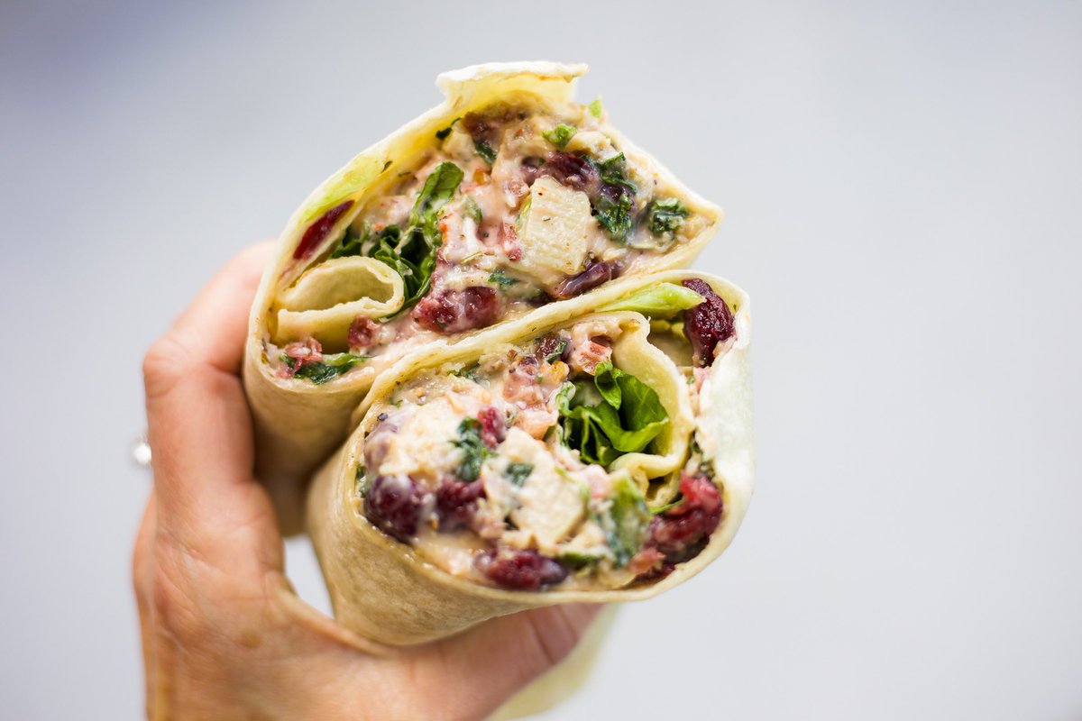 Chicken salad on our mind’s 💭🔥 Happy National Sandwich Day, y’all. Come join us for lunch‼️

#roastersmarket #sandwiches #chickensalad