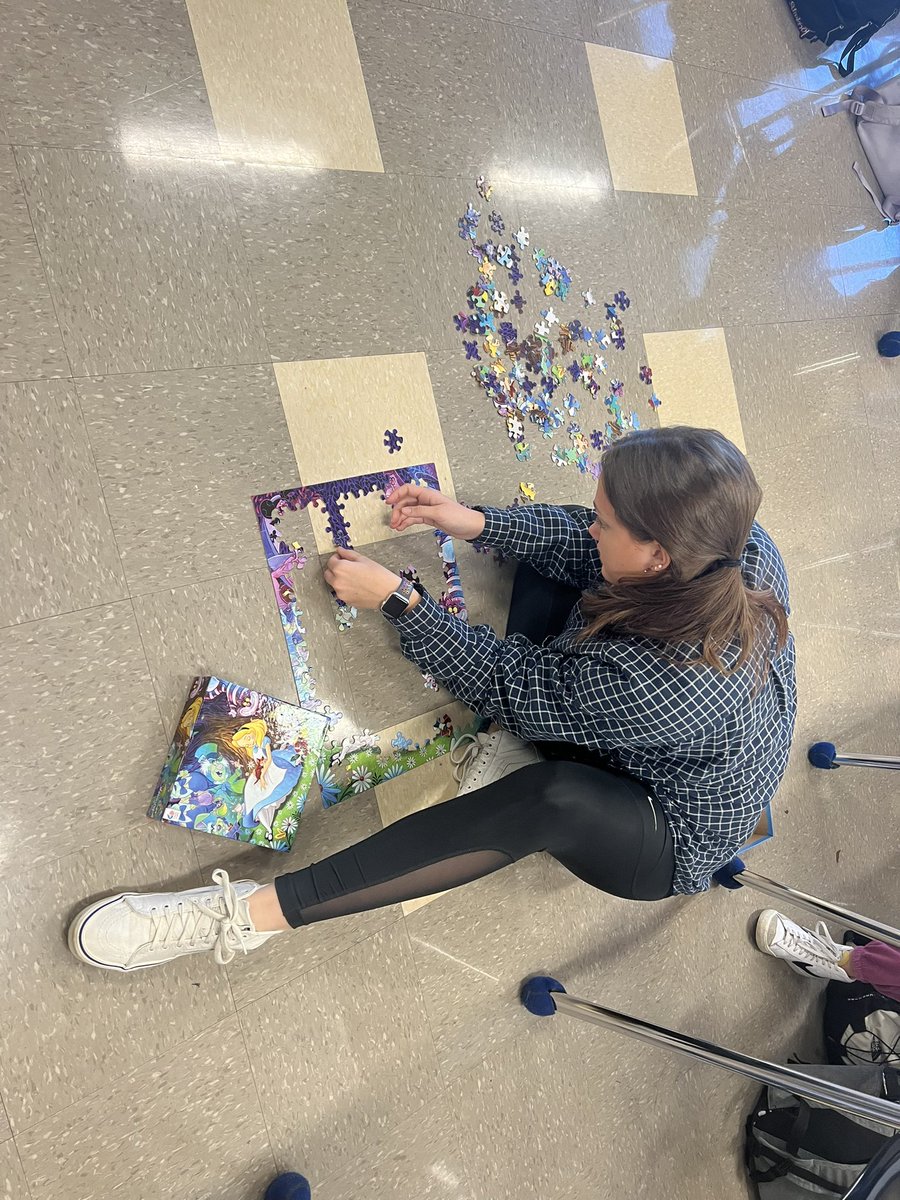 wcsSHSjp's tweet photo. Puzzle day to introduce trig identities! @wcsSHS https://t.co/QopbGoqgpa