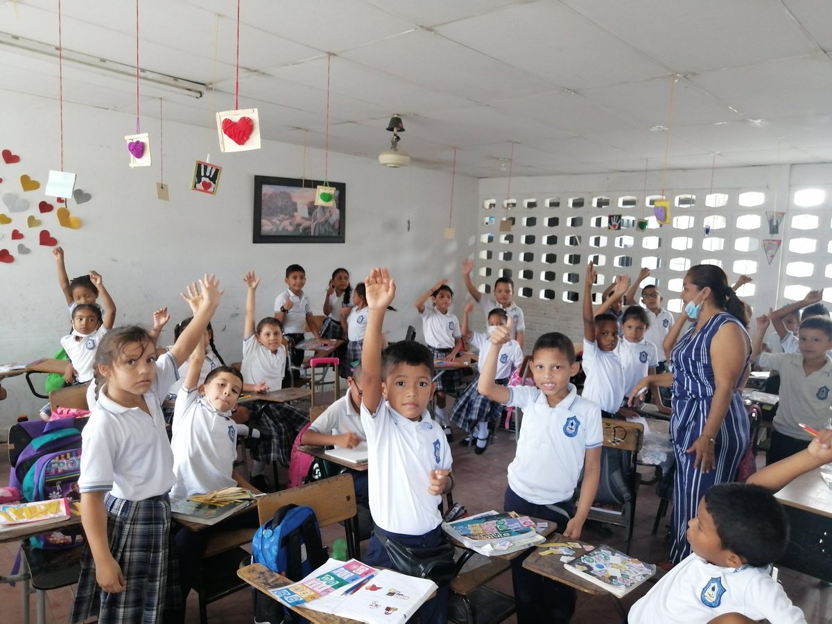 navarropacho's tweet photo. Así es, @PTA_Colombia llega a la Institucion Educativa Tecnica Comercial de Ponedera Atlántico. Desarrollo de habilidades matemáticas, mediante uso de material manipulativo. @SEDAtlantico. @agaviriau @RinconferE @petrogustavo
@MARENAMen
@hbayonar https://t.co/HFNJFesLdi