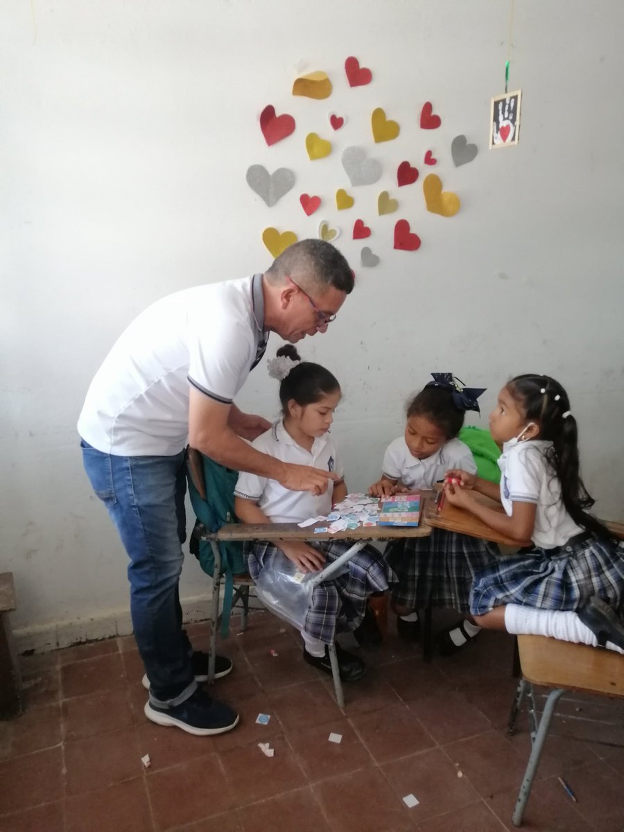 navarropacho's tweet photo. Así es, @PTA_Colombia llega a la Institucion Educativa Tecnica Comercial de Ponedera Atlántico. Desarrollo de habilidades matemáticas, mediante uso de material manipulativo. @SEDAtlantico. @agaviriau @RinconferE @petrogustavo
@MARENAMen
@hbayonar https://t.co/HFNJFesLdi