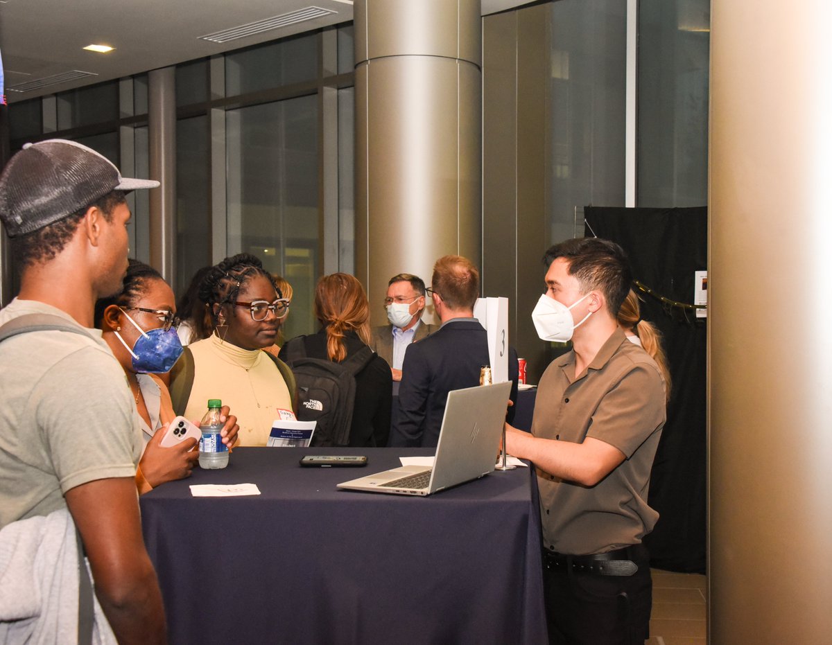 HIP_Emory's tweet photo. Check out a glimpse of our recent Student #Networking Night! We loved seeing students be able to network and build connections with leading professionals in the #healthcare industry! Stay tuned for our future events 😀 https://t.co/97iv1j8Ew2