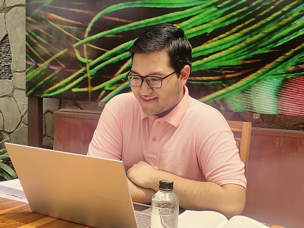 Don't forget to join us on November 15, 2022, at 7 PM Eastern Time for our "Everything You Need to Know Before You Apply" info session! Learn about our Pre-College and Secondary School Programs and ask our program directors your Summer 2023 questions! hubs.li/Q01rp4WV0