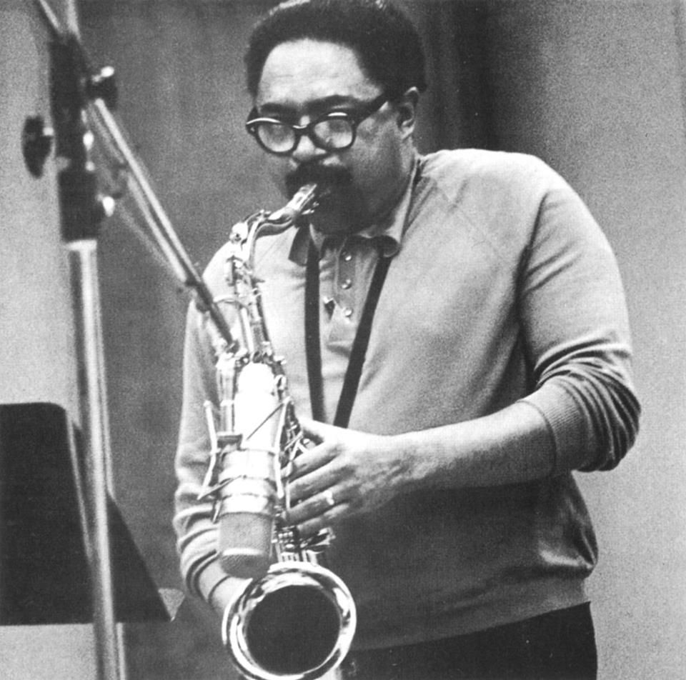 CLETimeRecords's tweet photo. Dexterous and strong-toned Booker Ervin's (October 31st, 1930 – August 31st, 1970) work rivaled that of his contemporary John Coltrane, but is sadly often overlooked. His 1964 Prestige release "The Space Book" is a must listen for jazz connoisseurs 
#bookerervin #saxophone #Jazz https://t.co/dDsLGT8CDF