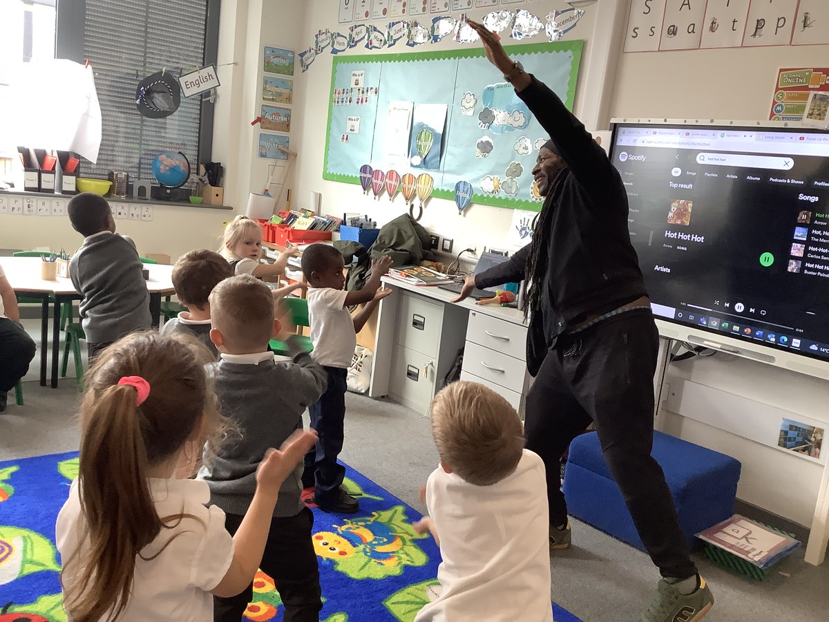 Oak class had an amazing time learning about the roots of carnival and the huge part it plays in Bristol today. We even had Richad from @StPaulsCRNVL teach us some dance moves which we performed to the school with some classic soca! @VenturersTrust #EYFS #BlackHistory