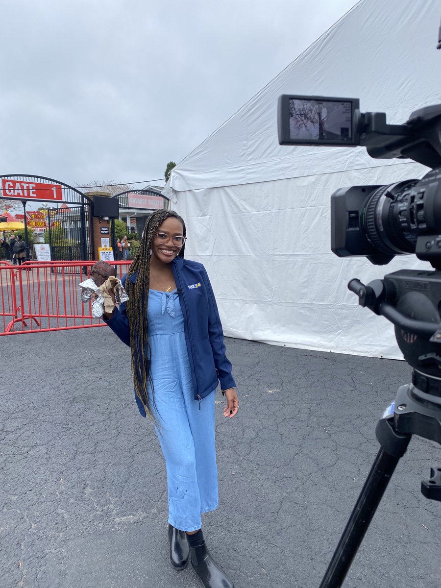 ABCNews4's tweet photo. Our @ABCNews4 crew has been having a blast covering the @CCarolinaFair this year!
The fair runs wraps up this weekend. More info here: https://t.co/RMficYzD1V
@katysolt @MKHPHOTOG @KennedyBuckTV https://t.co/mSjU7BbiJI