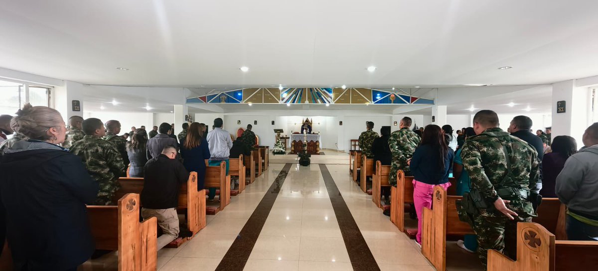 ejercito_COPER's tweet photo. Los Centros de Familia de la #BR01 #COZEU y #BR14 realizaron eucaristía en conmemoración al Día de los Fieles Difuntos, bajo el lema “El recuerdo de nuestros soldados perdura eternamente en nuestra memoria”. https://t.co/UO1HTZwHhv