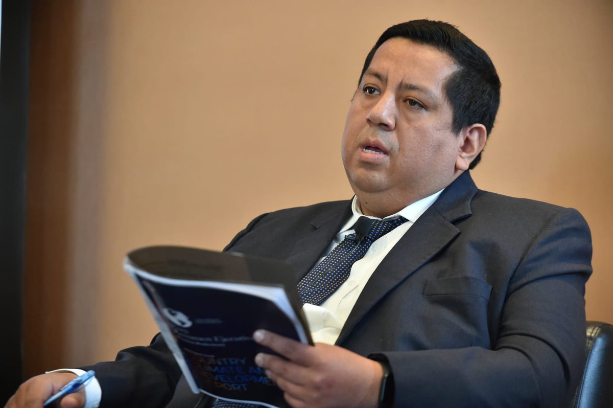 🔴Ahora | El viceministro de Economía, Alex Contreras, participa como panelista en el evento de lanzamiento del "Informe sobre #ClimayDesarrollo para Perú” del <a href="/BancoMundial/">Banco Mundial</a>, que busca contribuir a identificar oportunidades en el país para la acción climática.