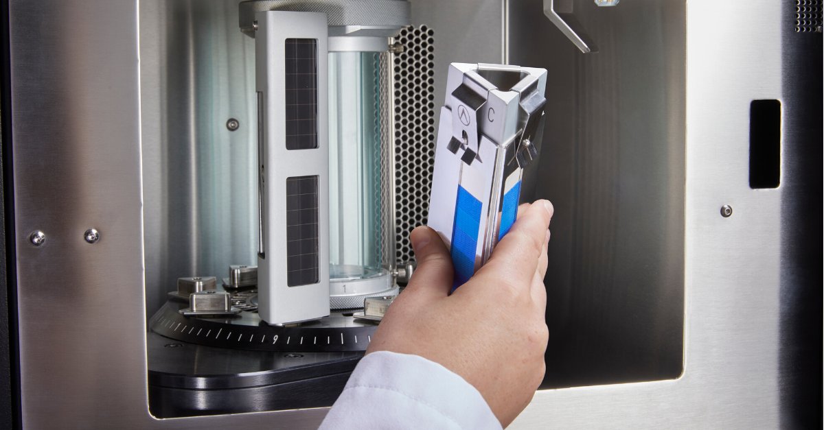 JamesHHeal's tweet image. Instrument focus: TruFade 

Our TruFade is a Xenon Arc Light Fastness Tester, integrated with our user-friendly TestWise Touch™. 

For information on TruFade, visit our website &amp;gt;
hubs.la/Q01rpbMD0

#lightfastness #colour #fastness #textiles