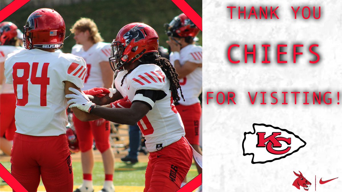 It's 'Thankful Thursday' as we lead up to Thanksgiving!! Our first thank-you goes to the @Chiefs! We appreciate the visit.