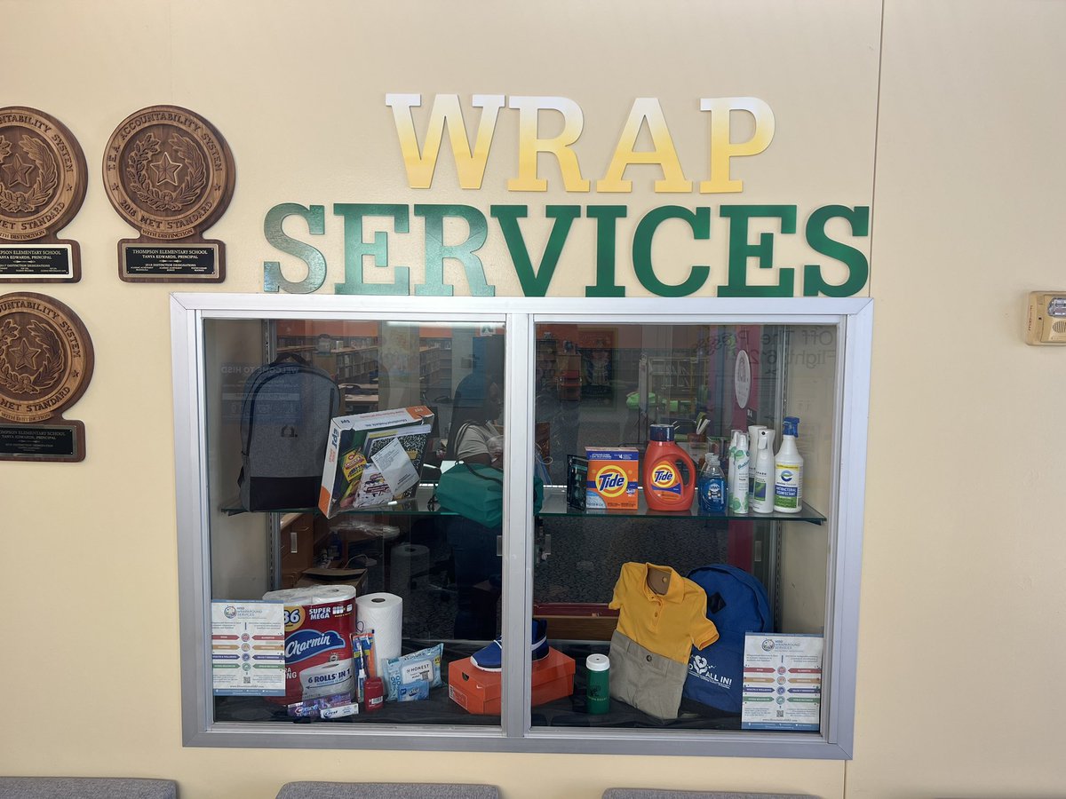 LoveLaCresia's tweet photo. ๐จ Wraparound is thinking OUTSIDE of the box and becoming more VISIBLE to our students and parents! ๐คฉ Check out this WrapServices window display @Thompsonhisd showcasing services & resources!๐ฅ #WeWrappin #WrapHeartHeroes @WrapBigg @HISD_Wraparound @MsMaggieRamon3 @brame_manuel https://t.co/gQkNWlFWn6