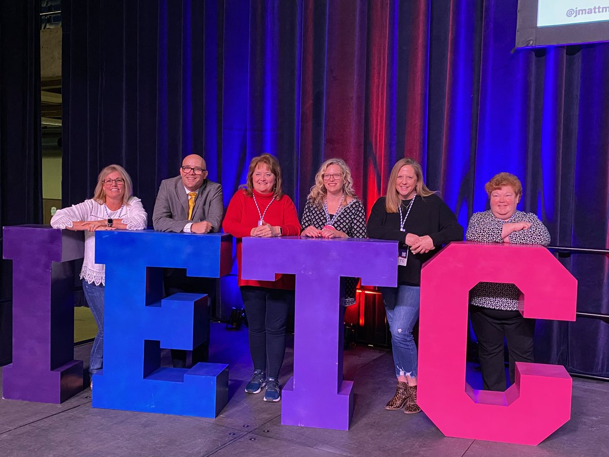 Day 2 of IETC!  Loved meeting Matt Miller and getting inspired to return to our Jersey 100 students! #IETC <a href="/DitchThatTxtbk/">Ditch That Textbook</a> <a href="/jmattmiller/">Matt Miller 🗑️</a>