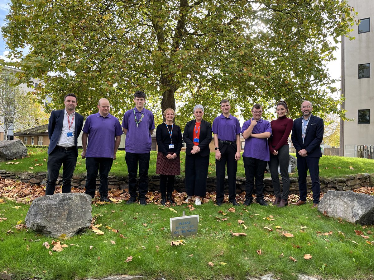 Suzanne Tracey (@suztraceynhs) on Twitter photo Highlight of the week meeting our fabulous project search interns. There’s no doubt they are destined to make a difference at <a href="/RoyalDevonNHS/">Royal Devon NHS</a> Highlight of the week meeting our fabulous project search interns. There’s no doubt they are destined to make a difference at <a href="/RoyalDevonNHS/">Royal Devon NHS</a>