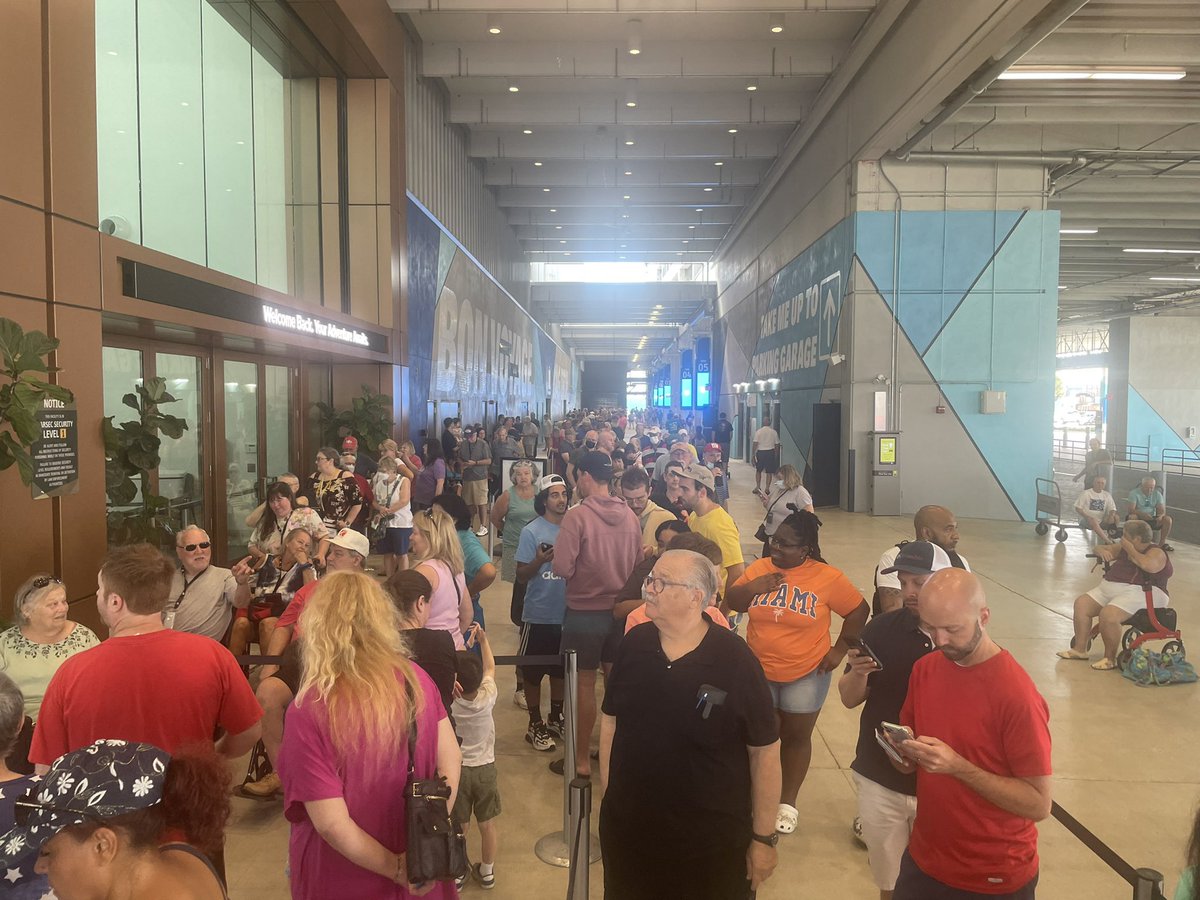 wwhite1's tweet photo. @RoyalCaribbean Anthem is having a very bad day in Miami. This is not a good scene having to do immigration mid-cruise just to get your schedule back to 7-day. https://t.co/DdYqvl4qgb