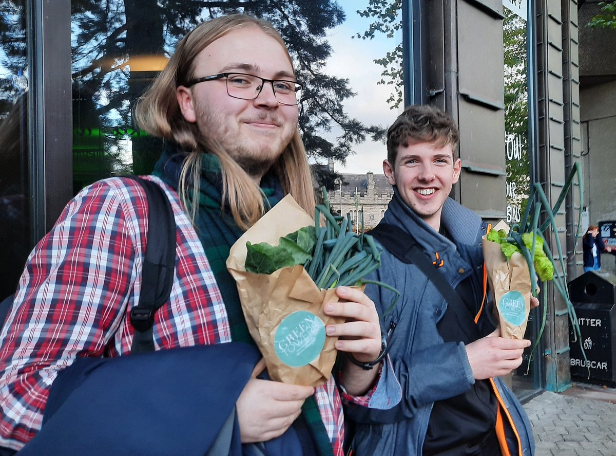 DanielNowacki9's tweet photo. Enjoying our veg we got from the @UCCLibrary grow towers! #goodfood #weareucc #ucclibrary https://t.co/fDaDiLnTHr