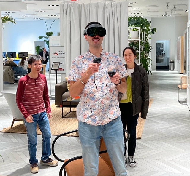GlassViewMedia's tweet image. Just another day in the (AMAZING!) #Metaverse. #glassview in the #Metaverse #AR #VR