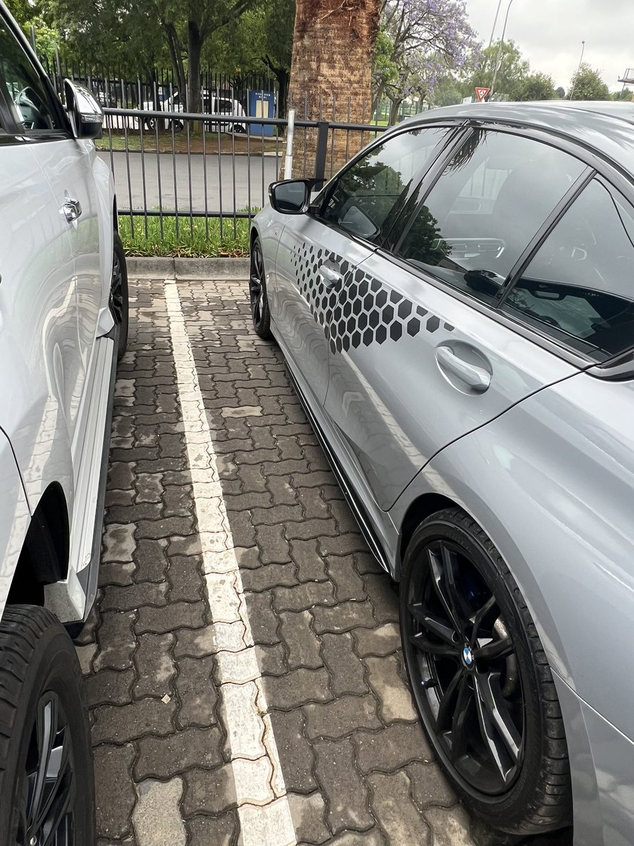 Papi Mabele tweet media