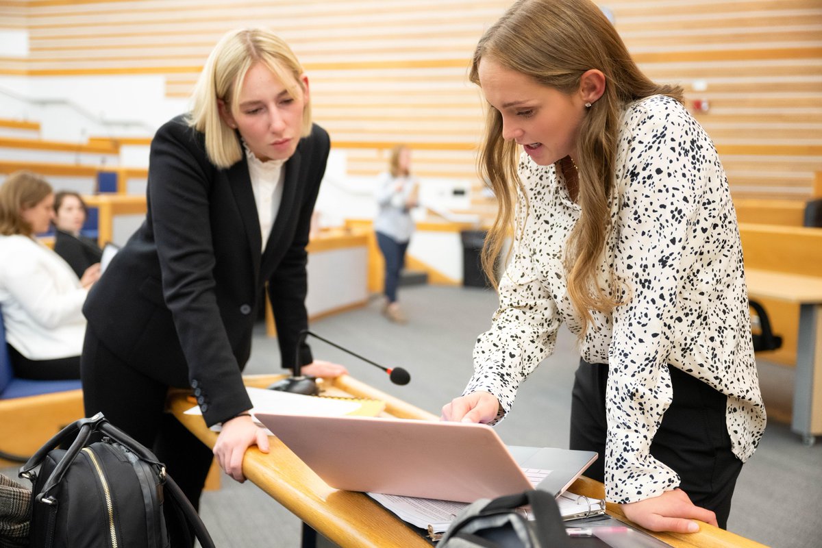 uiowa's tweet photo. Iowa is The Writing University. @IowaLawSchool is at the forefront of legal writing education and consistently ranks among the top 10 public law schools 📜 : https://t.co/l1guhS5cYW https://t.co/l4l2rhm72o