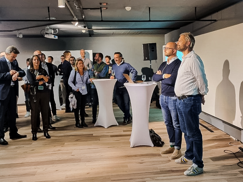 We are proud to have opened the new ecosystem lounge at Paradeplatz in Zurich together with our new partner Trust Square. Stay tuned for an arte experience by Tokengate!
More impressions 👉🏽 bit.ly/3T41J5X.

#Inacta #Innovation #DigitalTransformation #TrustedInnovation