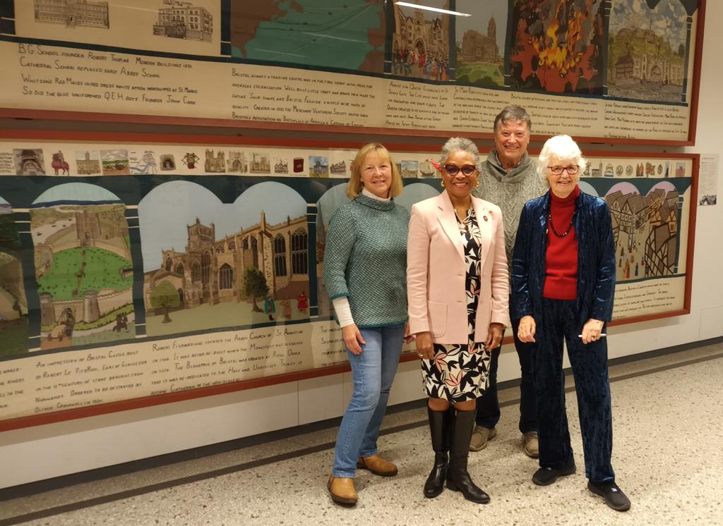 Have you seen #Bristol's own tapestry telling the City's history? If not, the visit <a href="/Bristolmuseum/">Bristol Museum & Art Gallery</a> #Bristol