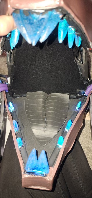 I added a tongue to my Warwick cosplay. https://t.co/SKniqTK0RA<a href="/tag/red"class="tags"><span>#red</span></a><a href="/tag/christmas"class="tags"><span>#christmas</span></a><a href="/tag/merrychristmas"class="tags"><span>#merrychristmas</span></a><a href="/tag/merryxmas"class="tags"><span>#merryxmas</span></a><a href="/tag/christmasgift"class="tags"><span>#christmasgift</span></a>