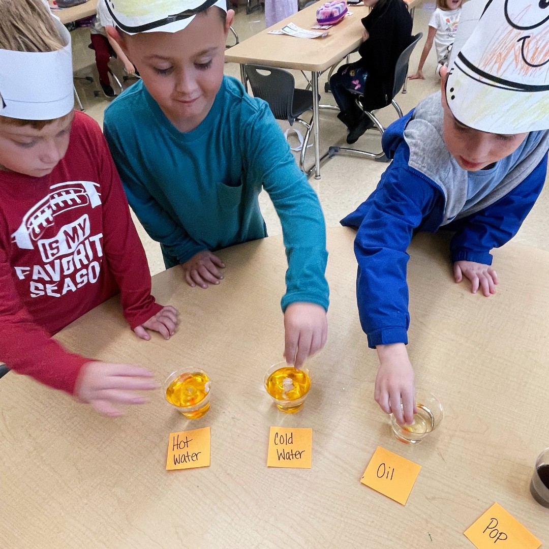 mtpanthers's tweet photo. 𝙲𝚊𝚗𝚍𝚢 𝙲𝚘𝚛𝚗 𝚂𝚌𝚒𝚎𝚗𝚌𝚎
  🧡💛🤍🧡💛🤍

👨‍🔬 Place candy corn in six different types of liquid -- which liquid makes it dissolve the fastest?

#MTProud https://t.co/4uje7sONUj