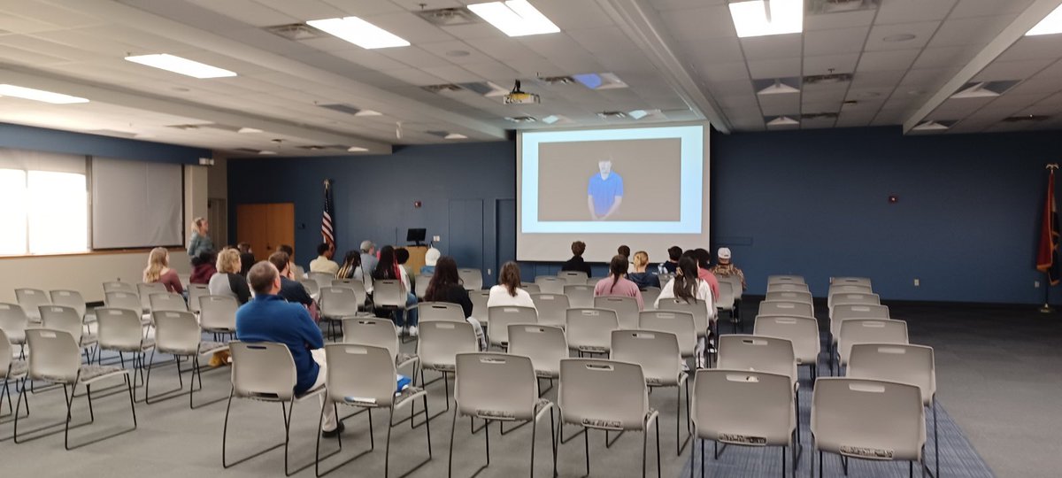 Titans visiting MCC for the @lsr7ecp visit day! Learning lots! #earlycollege ##futurethinking