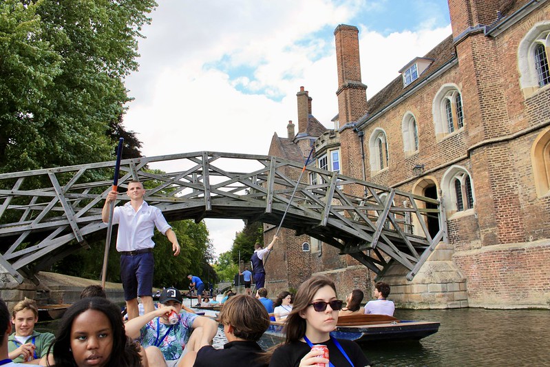 ReachCambridge's tweet photo. One of the many amazing sights whilst punting around Cambridge, the famous mathematical bridge 🌞Did you know there are no curved pieces of wood in the structure?
Find out more: https://t.co/CGsCOgEk9S
#summer #summerinuk #studyuk #summerschooluk #students #education https://t.co/uifPPONdBo