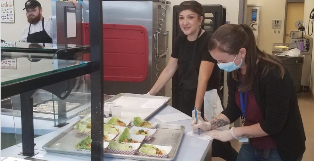 ReadersToEaters's tweet photo. .@CivilEats: "For Healthier School Meals, California Bets On More Cooks in the Kitchen." Great 2see @ChefAnnFnd's Healthy School Food Pathway program ( #HSFP) in CA https://t.co/jbE8kk8b9J #SchoolFood #SchoolNutrition #SchoolCafeteria https://t.co/MuMcInSOVY