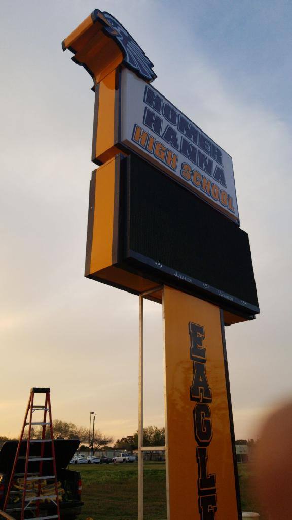 ULsigns_'s tweet photo. 2 High Schools purchased our LED Digital sign. Please visit our website https://t.co/frI1F8Rlaf
Call us now 832-680-6111. #LEDdigitalsign #LEDsign #P10sign #Outdoorsign #LEDmessage #LEDmessageboard #LEDelectronicsign https://t.co/FcjyqhakDl