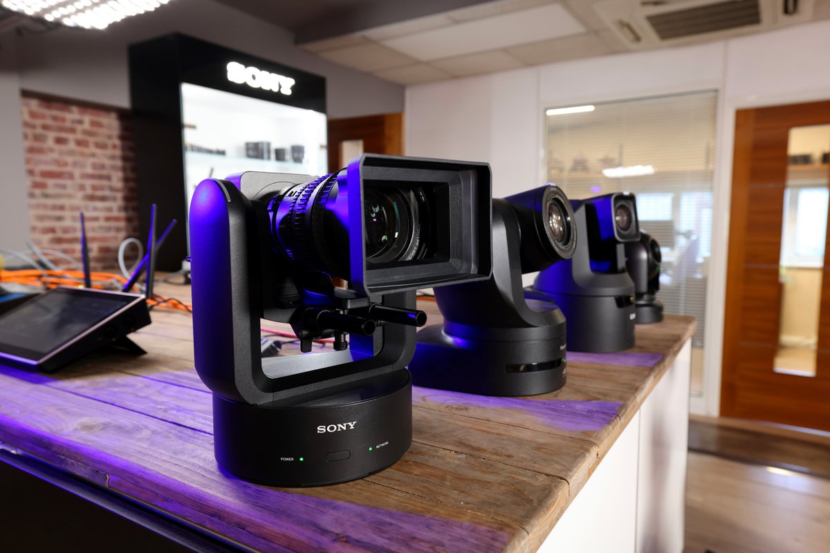 ProAV's tweet photo. The Sony FR7 is now in the ProAV showroom! 

Here at ProAV, we have a variety of the latest PTZ cameras for customers to try before they buy. We're thrilled to now have the world's first full-frame interchangeable-lens PTZ camera.  ✅ https://t.co/QFRsau1Eoi