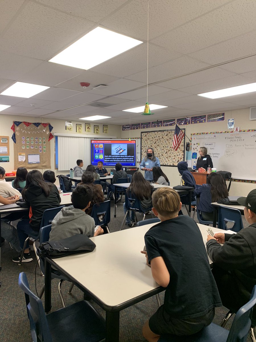 RRealcounselor's tweet photo. Roland Roberts, from BRITE, is here again at Rio Real with informative and engaging games on Vape en Marijuana prevention.@RioRealSchool @RioSDLive @BRITEyouth https://t.co/yYN8unn8wo