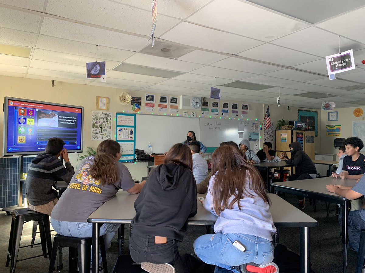 RRealcounselor's tweet photo. Roland Roberts, from BRITE, is here again at Rio Real with informative and engaging games on Vape en Marijuana prevention.@RioRealSchool @RioSDLive @BRITEyouth https://t.co/yYN8unn8wo