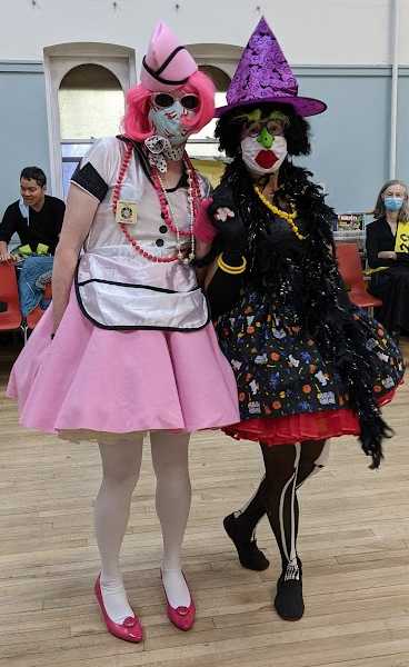 TriangleSquares's tweet image. pics from our recent Halloween dance. Dave Hutchinson was lots of fun, as usual. Great to see many of our newest SSD dancers coming out, and lots of creative costumes.