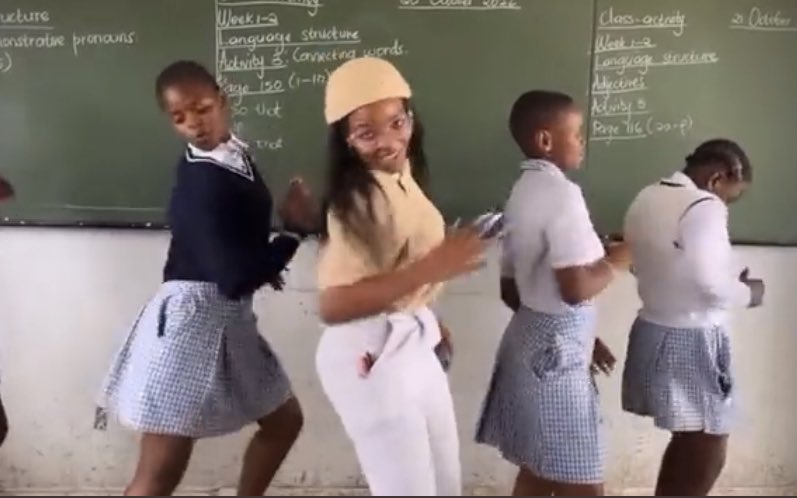 ChrisExcel tweet media