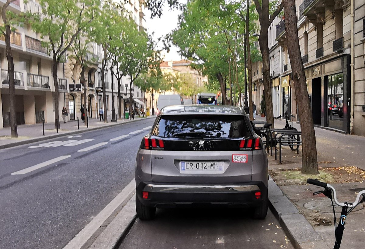 La nouvelle pc rue d'alesia est pas mal ( moins large que d'autres nouvelles pc j'ai l'impression ? )

Après ces petites bordures...