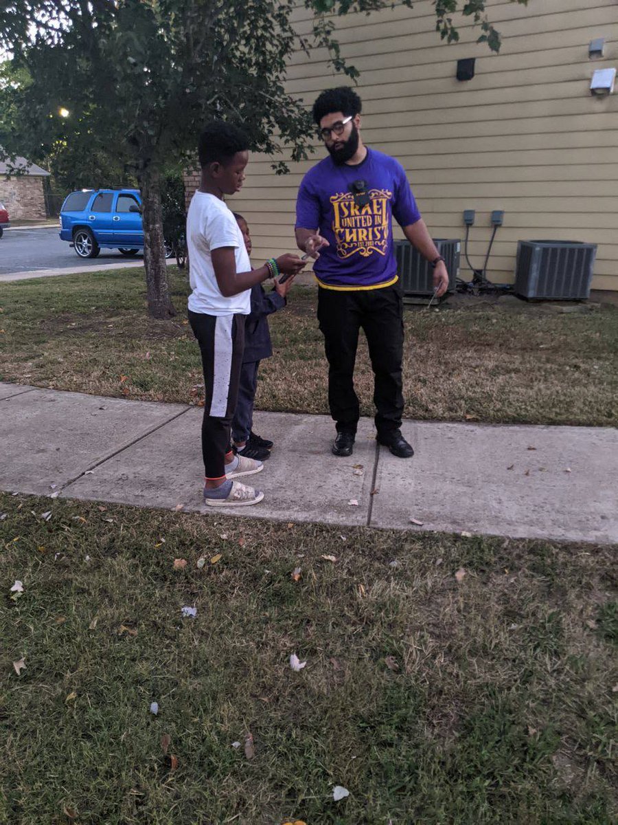 IuicShreveport's tweet photo. Boots On The Ground On The #CooperRoad
IUIC SHREVEPORT Flyer Mission 
#Israelunitedinchrist #IUICSHREVEPORT #IUIC https://t.co/c6gjjMnHjE