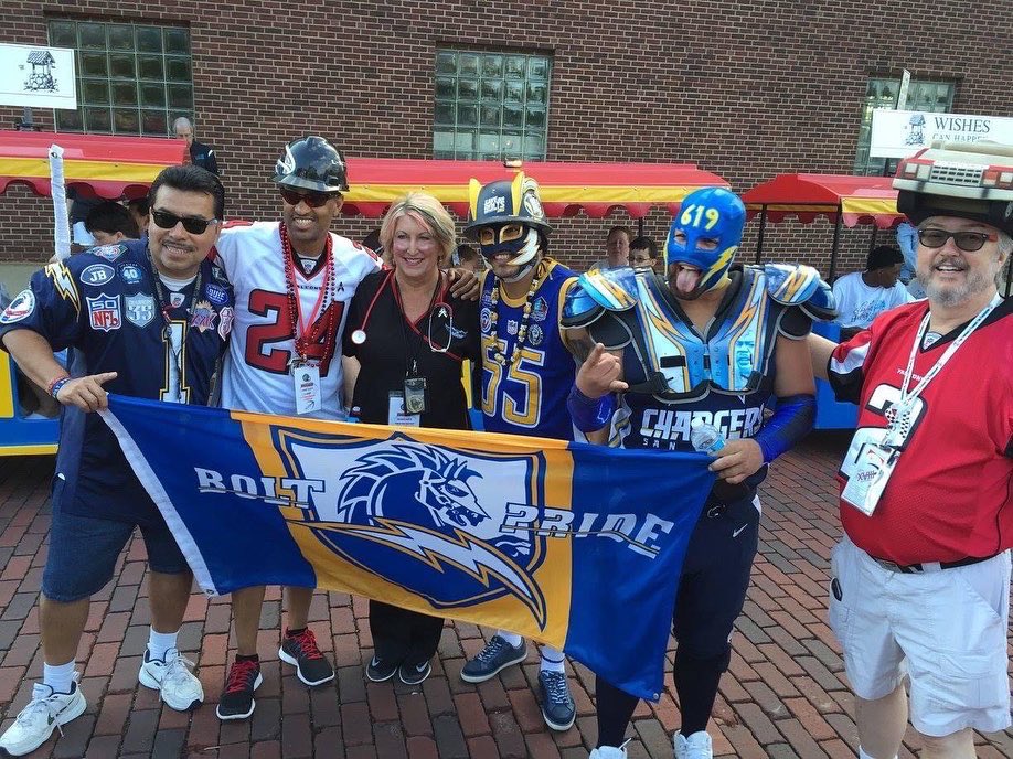 JonE_Boltpride's tweet photo. #BoltPride World Wide FAM⚡️LY is about our love for the #Chargers , #Family , #Respect , & #GreatTimes ⚡️⚡️⚡️ Here’s our #ThrowbackThursday taking it back to #Atlanta 🏈 #BoltPride4Life #ThunderAlley #SwoopThereItIs #FanUnity https://t.co/66ZkF0Fjfd