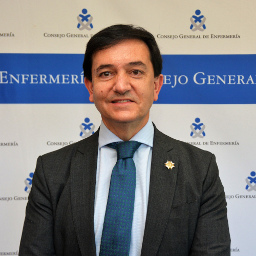 CH_2025's tweet photo. Diego Ayuso, secretario general del @CGEnfermeria y miembro de @CH_2025, presenta su nuevo libro "Cuidados Domiciliarios a Pacientes con Patologías Crónicas y Dependencia" y repasa el rol y labor de nuestra plataforma en el Foro Fnn. ¡No os lo perdáis! https://t.co/CKgtMh6GFN https://t.co/tfHfIG2KNY