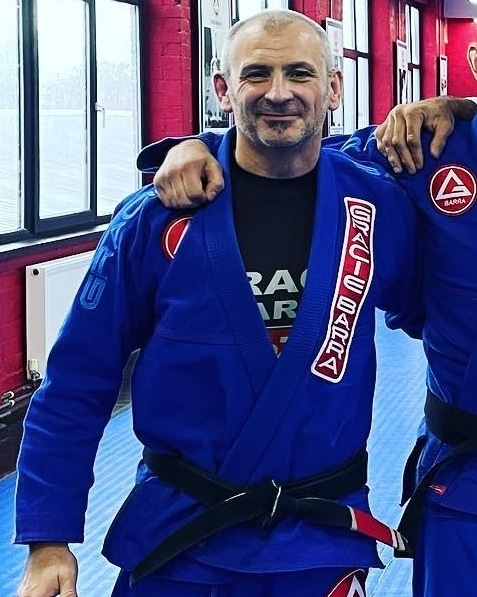 SWFRS_BJJ's tweet photo. Meet Alyn, Alyn is our highest ranking member of the team, at black belt he'll be able to lead the team in training sessions and pass on that knowledge. Looking forward to that!.
#brazilianjiujitsu
#emergencyservices #bjj #reorg #teamsouthwales #southwalesfireandrescue https://t.co/A8GPTYLplM