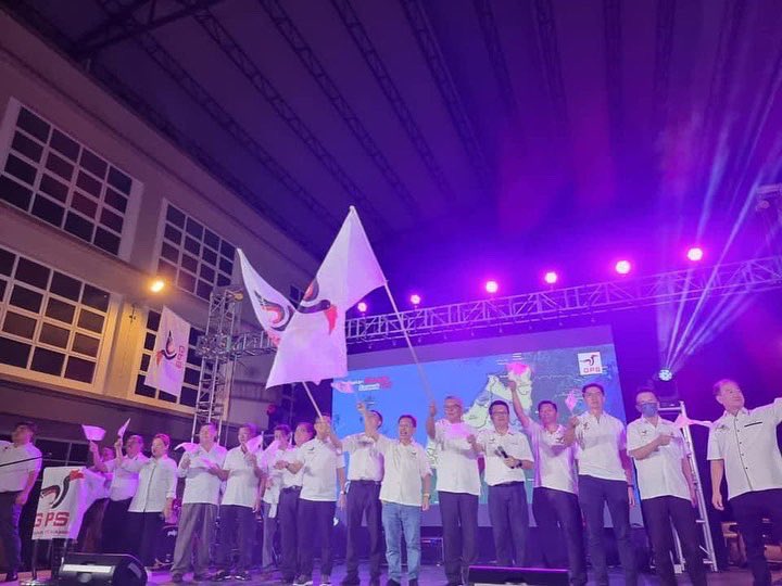 simkuihian's tweet photo. #GPS Sibu mobilisation nite.
Thanks everyone for the overwhelming response, high fighting spirit for #P211 Lanang & #P212 Bandar Sibu. After 10 years of ๐, time to give GPS a try for next 5 years.
Letโs count down together z. โDay 15!
#jagantengoooksahaja.
#SarawakFirst https://t.co/ZVH8eNnN7D