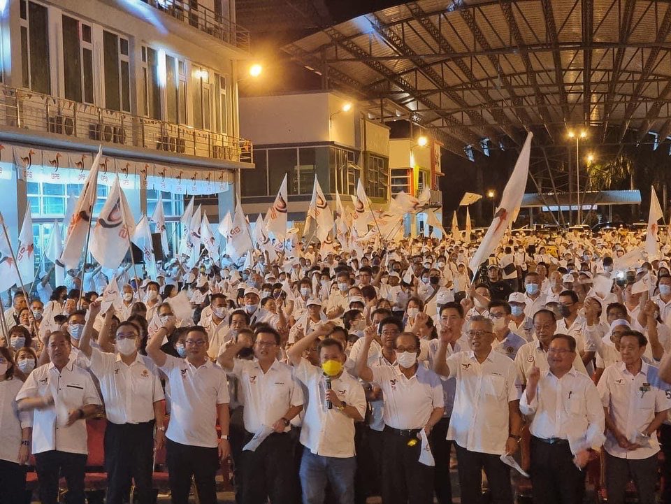 simkuihian's tweet photo. #GPS Sibu mobilisation nite.
Thanks everyone for the overwhelming response, high fighting spirit for #P211 Lanang & #P212 Bandar Sibu. After 10 years of ๐, time to give GPS a try for next 5 years.
Letโs count down together z. โDay 15!
#jagantengoooksahaja.
#SarawakFirst https://t.co/ZVH8eNnN7D
