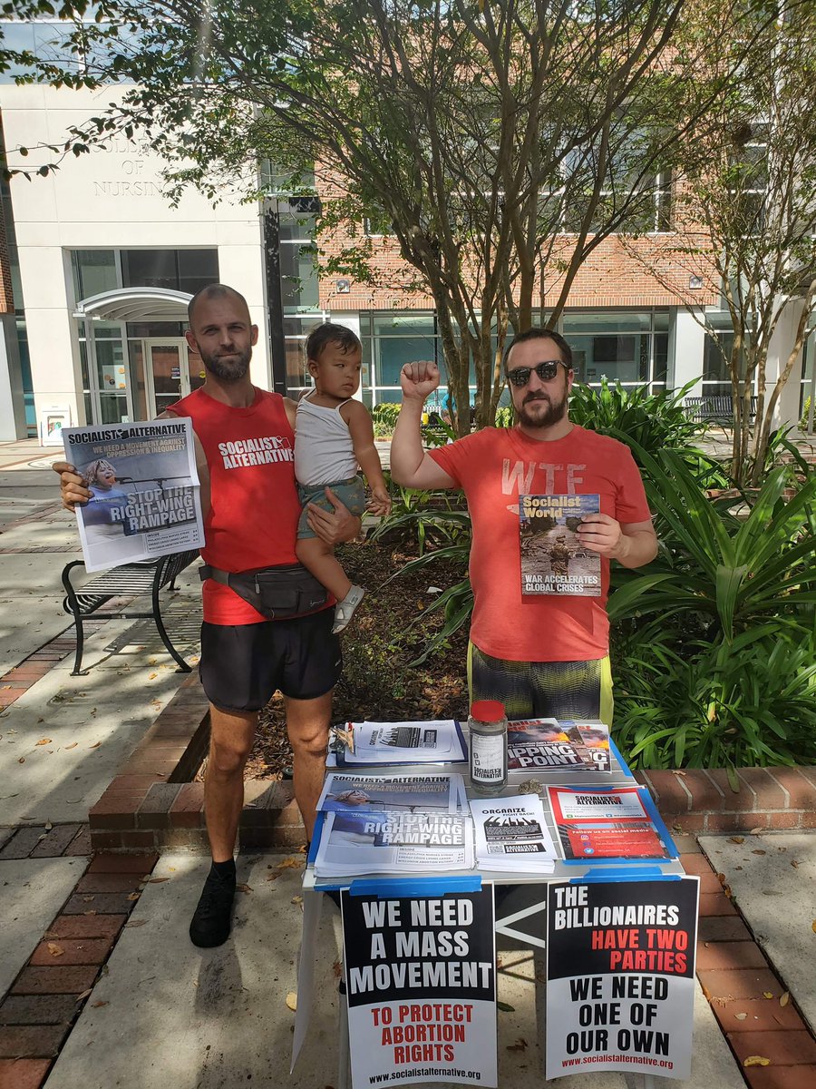 Gainesville_SA's tweet photo. Tabling at UF today near the health sciences buildings. Talking to students and healthcare workers about organizing their workplace ✊ https://t.co/QCh0mBUQhd