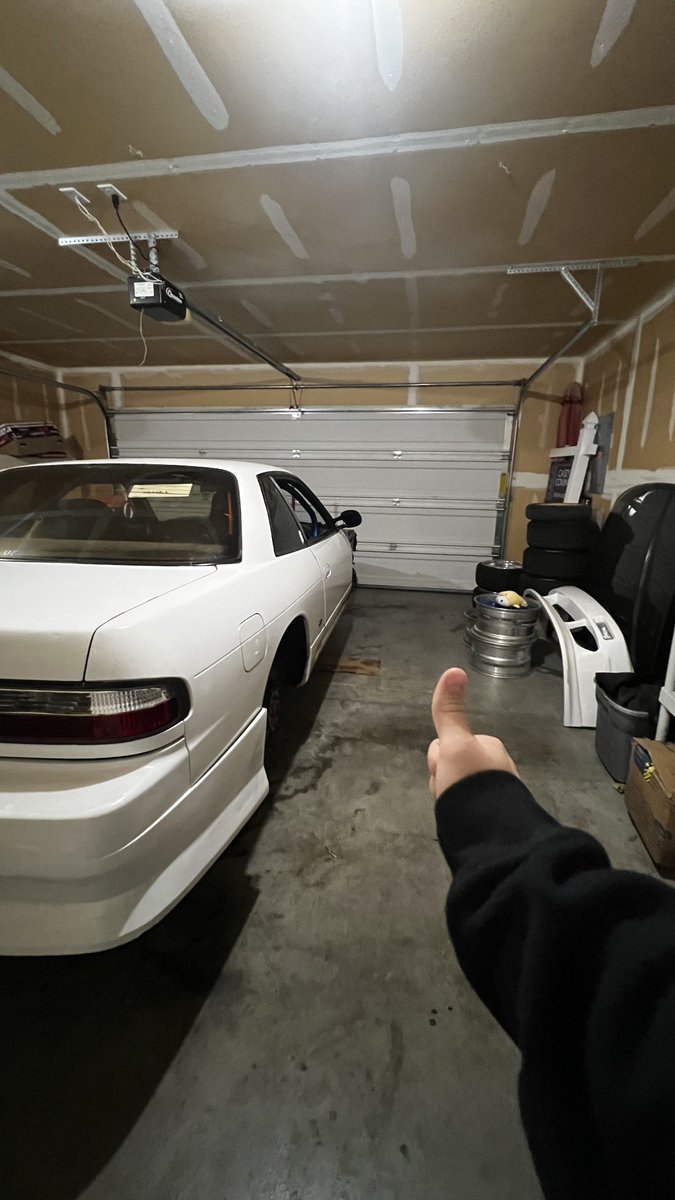 BasicBrxndo's tweet image. still waiting on my front fenders..