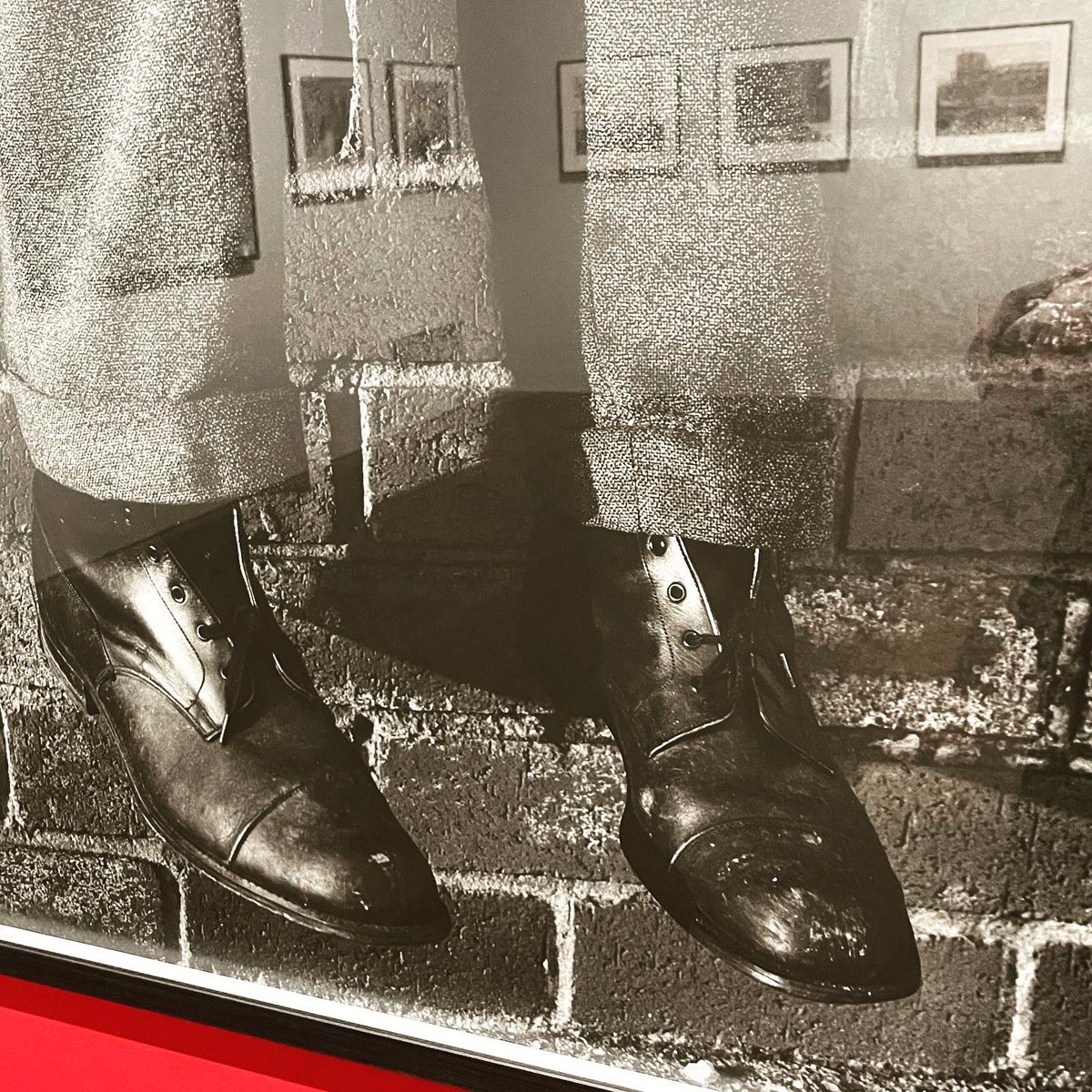 generalistjo's tweet photo. Those details: the small pressure exerted by the wire against a woman’s sweater / the laces only tying the bottom holes of a man’s boots. Chris Killip at @TPGallery #photography #chriskillip #documentary #punctum #workingclassart https://t.co/oPf9kR3owT