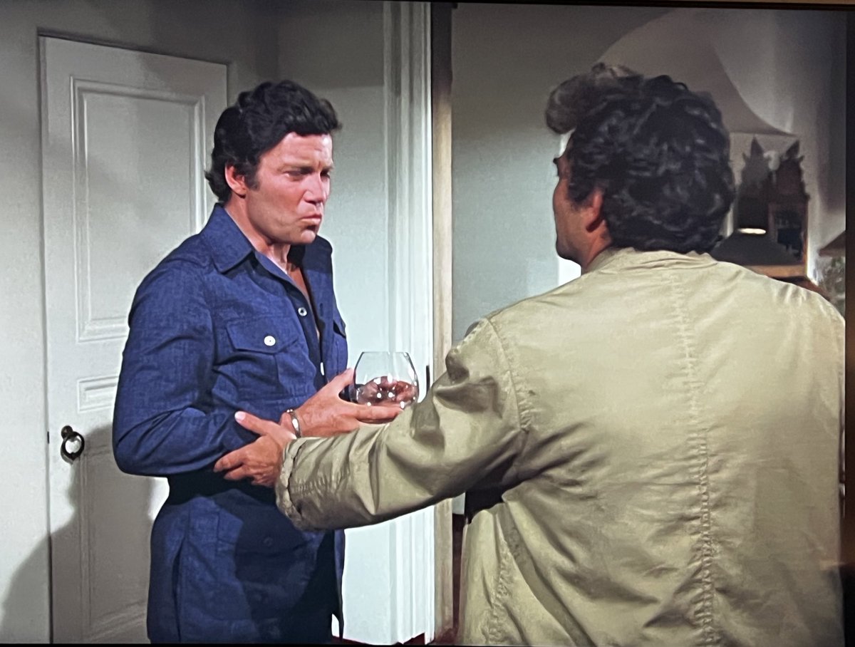 TheAdamSass's tweet image. Shatner wearing this dark blue jumpsuit in a late 70s Columbo is like a Michael Myers prequel