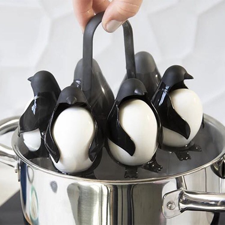 kakidekor's tweet photo. Lahhhhhhhh!!! 

Comelnye penguin egg boiler ni. Senang pulak tu. Taknpayah cedok-cedol telur tu guna senduk dah. Angkat je penguin tu setel. 

Ada ni ���� https://t.co/A4sUVWkbTM https://t.co/qIfaSTAQgY