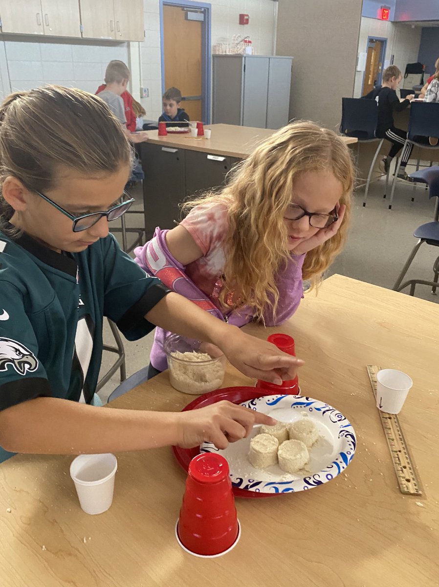 These scholars and geomorphologists wondered if water can act really like an excavator and change landscapes over time. Today we found our answer by building plateaus and changing them with water. #mountrockengaged #BSSDProud