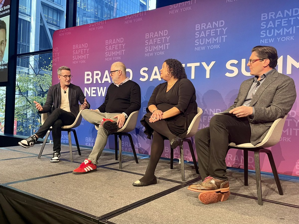 LouPas's tweet photo. “The really exciting change is that on modern platforms we can actually cater to consumer viewing behavior all the way down the funnel” Dave Roter, VP Global Agency and Brand Partnerships, Snapchat #BrandSafetyWeek https://t.co/FTTEU7AVi8